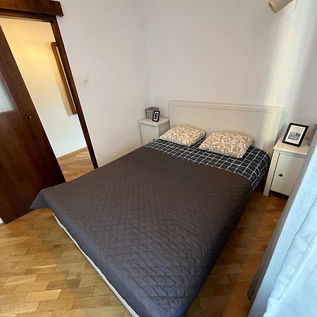 Downtown Apartment B Krakow Dış mekan fotoğraf